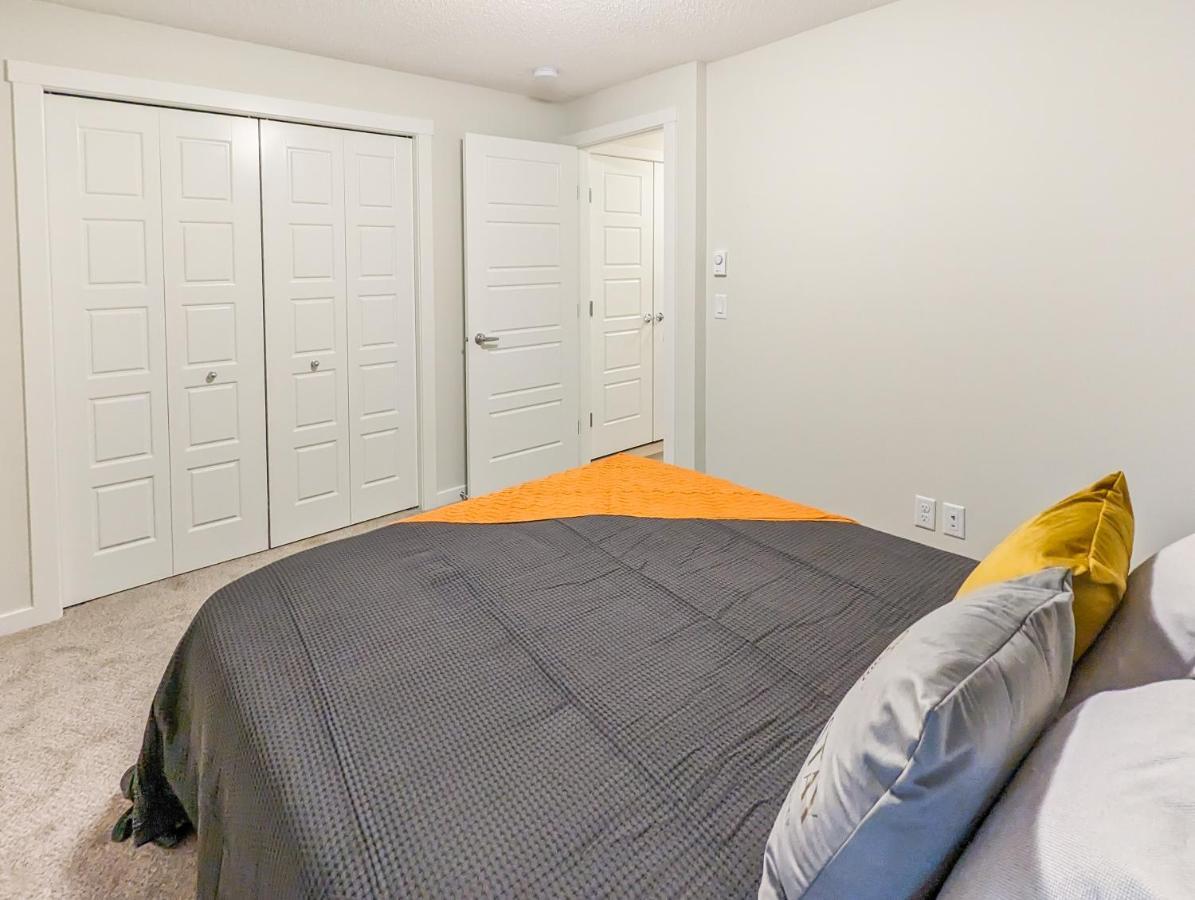 Globalstay New Apartments In Cranbrook Free Street Parking Calgary Ngoại thất bức ảnh